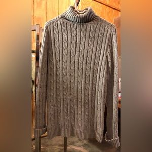 Gap maternity grey cable sweater